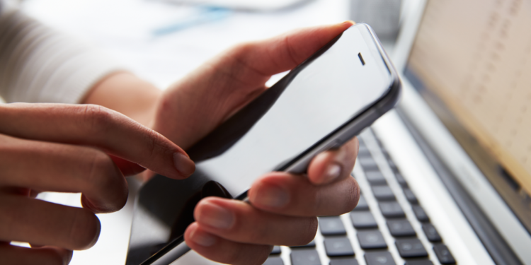 Atenção: O impacto negativo do tempo excessivo em telas na saúde mental