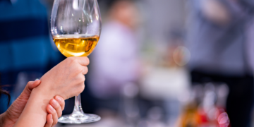 Consumo de álcool à noite impacta negativamente a qualidade do sono