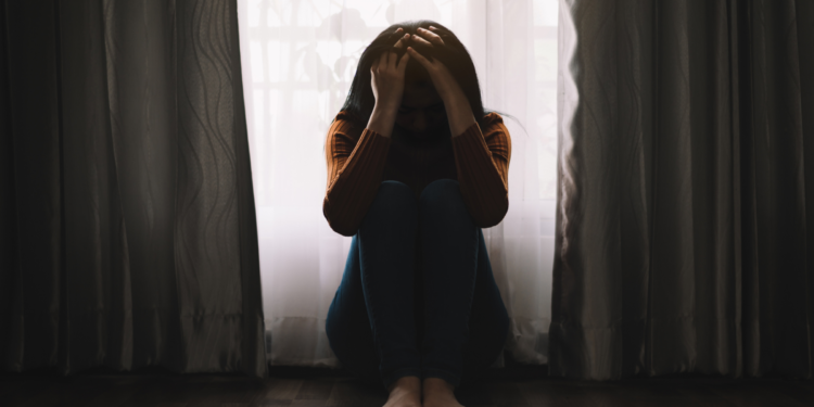 Pesquisa revela que consumir conteúdo negativo agrava questões de saúde mental - Revista Planeta