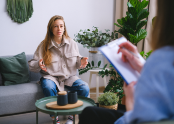 Queixas excessivas podem prejudicar sua saúde mental – Descubra como romper esse padrão!