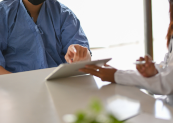 Revisão da NR-1: Enfrentando o Desafio da Saúde Mental no Ambiente de Trabalho